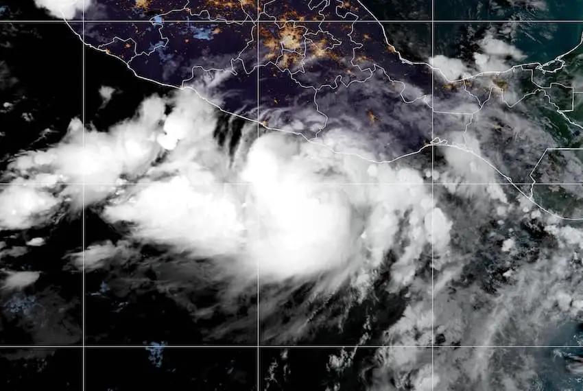 - Impacts of ‌Hurricane John on southern Mexico: Potential risks ‍and safety ⁣precautions