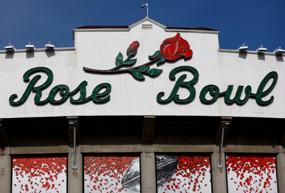 PASADENA, CALIFORNIA - JANUARY 02: A detailed view of the Rose Bowl sign is seen on the stadium prior to the 2023 Rose Bowl Game between the Penn State Nittany Lions and the Utah Utes at Rose Bowl Stadium on January 02, 2023 in Pasadena, California. (Photo by Ronald Martinez/Getty Images)