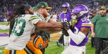 NFL: Green Bay Packers at Minnesota Vikings