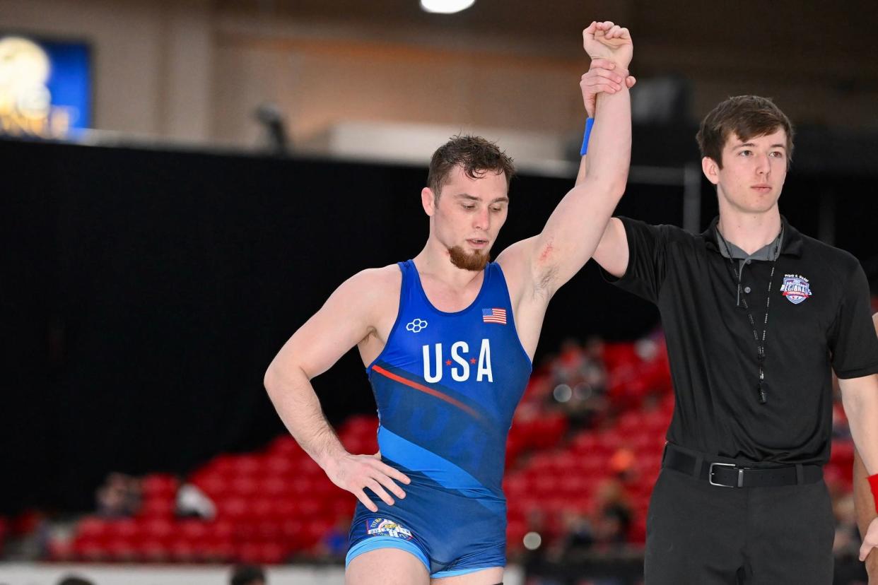 Spencer Lee, a three-time NCAA champ for Iowa, reached the semifinals in the Senior men's freestyle national tournament on Thursday night at USA Wrestling's U.S. Open in Las Vegas. Lee injury-defaulted from his semifinal match.