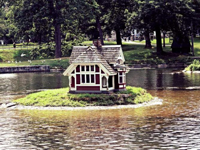 Duck House, Deering Oaks Park