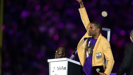 Randy Moss Drops QB Wisdom for Vikings