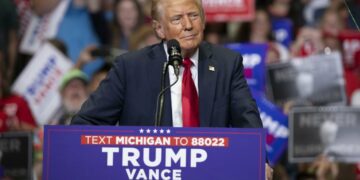 Donald Trump holds rally in Michigan