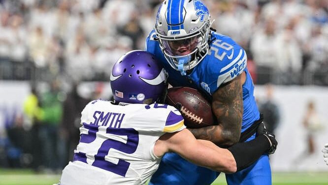 NFL: Detroit Lions at Minnesota Vikings