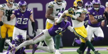 NFL: Green Bay Packers at Minnesota Vikings