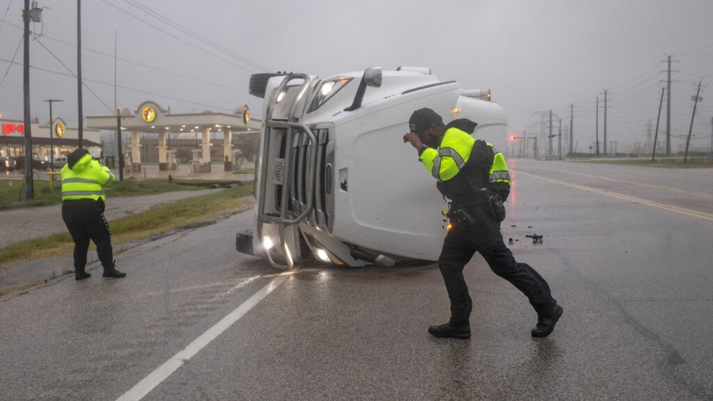 Possible tornadoes, heavy rain continues in central US