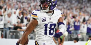 NFL: Detroit Lions at Minnesota Vikings