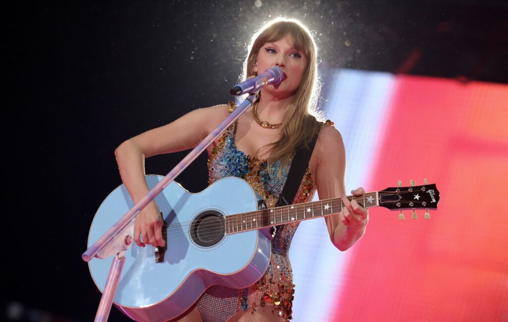 Taylor Swift performs onstage