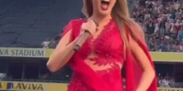 Taylor Swift fans are convinced Travis Kelce surprised her at Dublin show