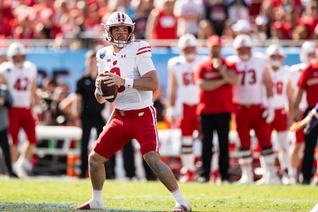 Wisconsin Badgers quarterback position preview 2024 football season