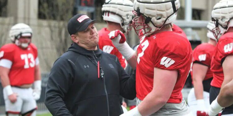 Wisconsin football AJ Blazek