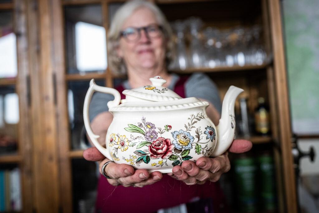 Suzanne Simmons fled her home with this family heirloom teapot