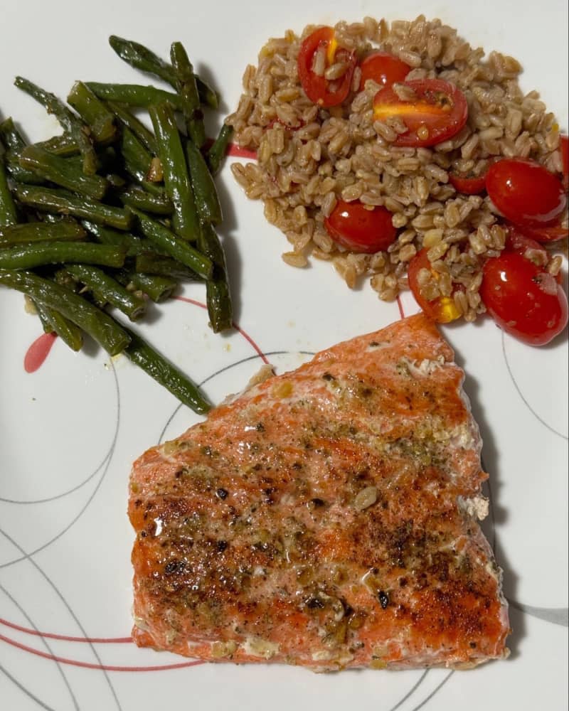 Salmon with Farro and Green Beans