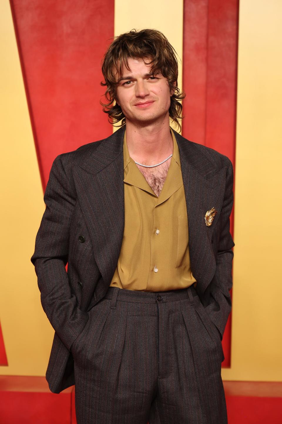 Joe Keery attends the 2024 Vanity Fair Oscar Party Hosted By Radhika Jones at Wallis Annenberg Center for the Performing Arts on March 10, 2024 in Beverly Hills, California.