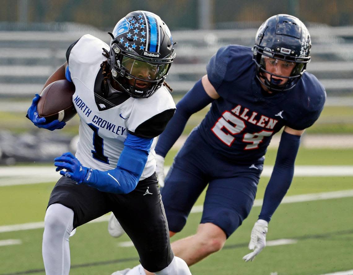 Running back Cornelius Warren (1) is entering his senior year at North Crowley.