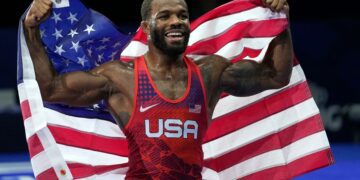 Team USA Wrestler Amit Elor Wins Gold At The 2024 Olympics – FloWrestling