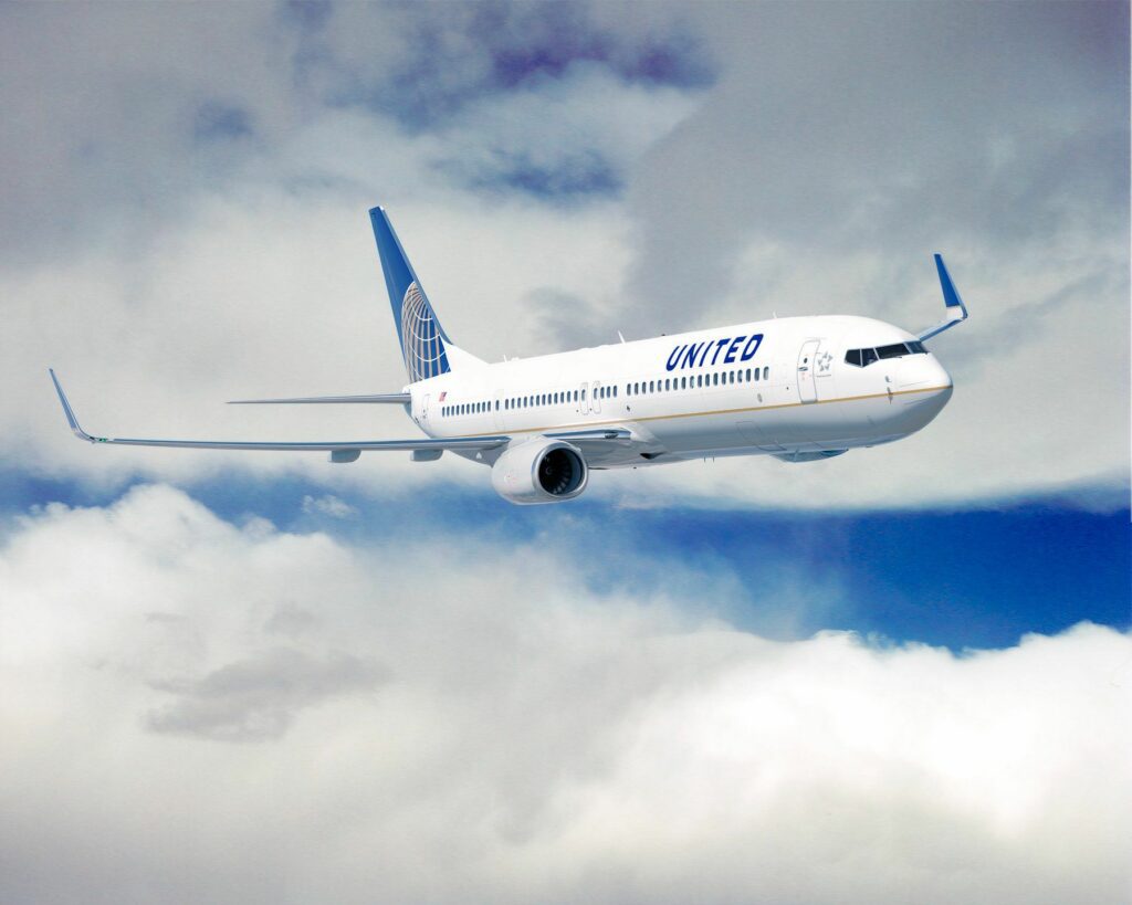 United Airlines Boeing 737 900ER