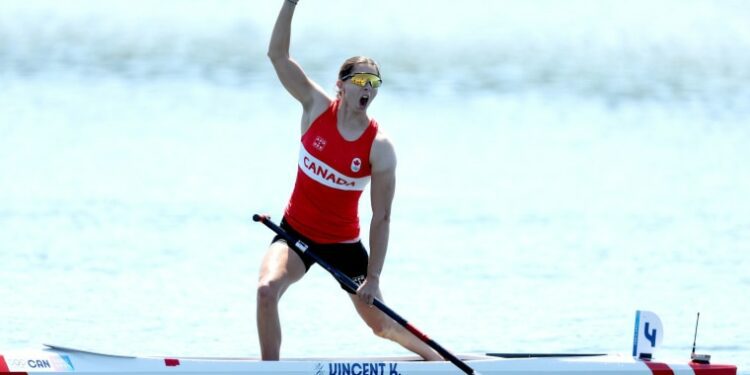 Canada's Katie Vincent beats out USA's Nevin Harrison in women's C-1 200m