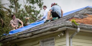 Five dead in Florida, one in Georgia, as Hurricane Debby floods US southeast