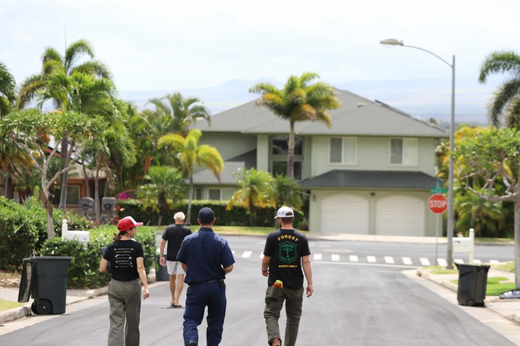 Hawaii Has Done Little To Shore Up Neighborhoods Against Fire. Some Are Doing It Themselves