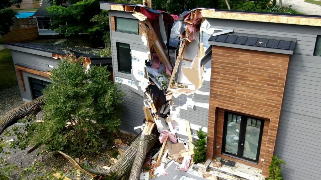 Home in Michigan split in two by tree during violent storm: Watch video