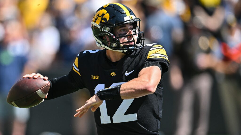 How the Hawkeyes will be different led by Seth Wallace