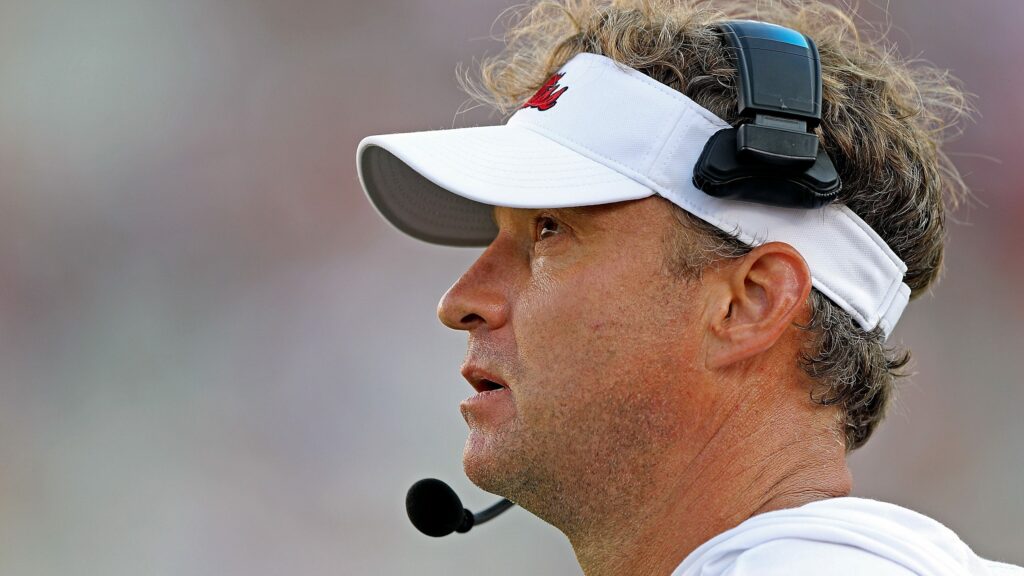 Lane Kiffin, Chris Beard contracts surpass Mississippi limits