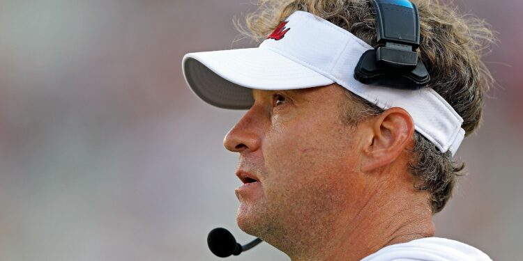 Lane Kiffin, Chris Beard contracts surpass Mississippi limits