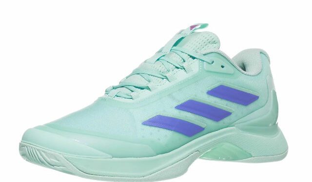 Elina Svitolina's new Adidas Avacourt 2 tennis shoes