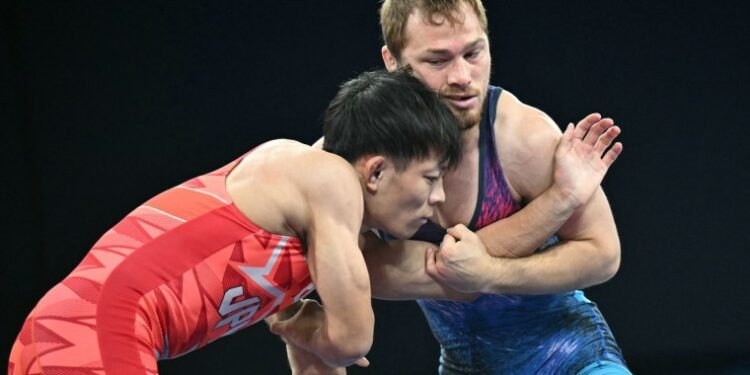 Rei Higuchi bests USA's Spencer Lee for 57kg freestyle wrestling gold