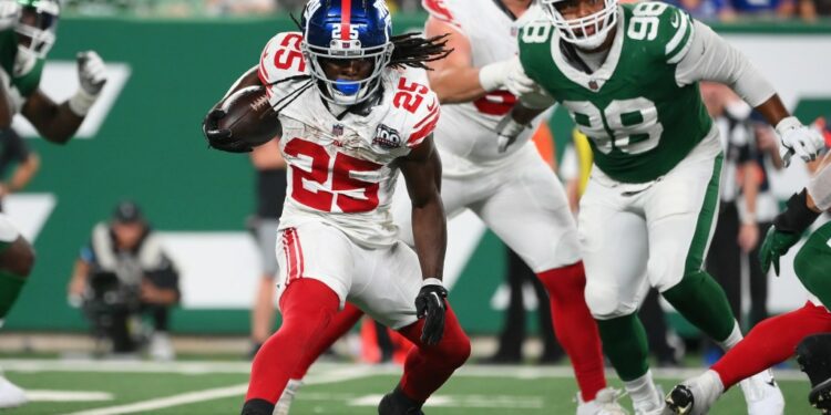 Dante Miller runs with the ball during the second half of the Giants' 10-6 preseason loss to the Jets on Aug. 24, 2024.