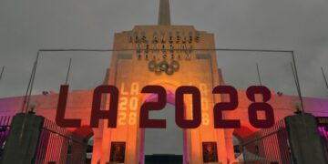 USA fans say LA 2028 part was '100,000 times more exciting' than French portion of Paris Olympics closing ceremony