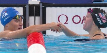 USA's Grace Nuhfer wins silver in Paralympic debut