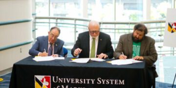 University System of Maryland, AFSCME sign contract covering multiple campuses