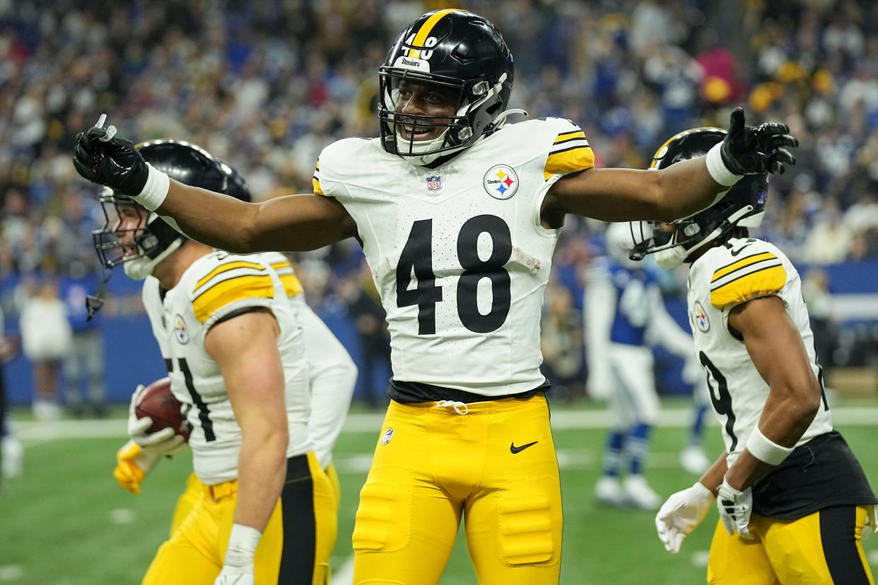 Pittsburgh Steelers running back Godwin Igwebuike (48) reacts after a play Saturday, Dec. 16, 2023, during a game against the Indianapolis Colts at Lucas Oil Stadium in Indianapolis.