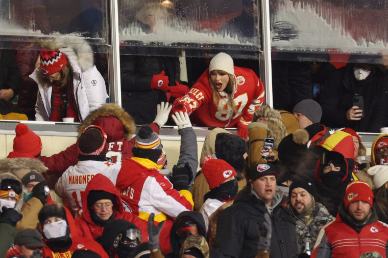 AFC Wild Card Playoffs - Miami Dolphins v Kansas City Chiefs