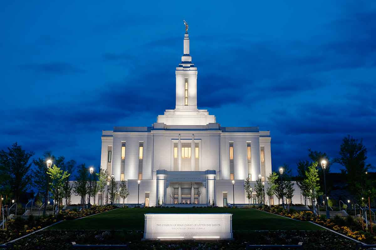 Pocatello LDS temple at night