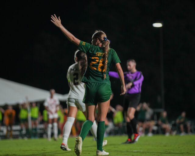 Junior defender Hannah Augustyn relays adjustments during Baylor soccer's 1-0 loss to Arizona Thursday night at Betty Lou Mays Field. Mary Thurmond | Photographer