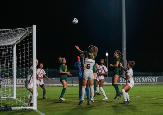 Baylor soccer tries to finish corner kick service during the Bears' 1-0 loss to Arizona Thursday night at Betty Lou Mays Field. Foster Nicholas | Sports Editor