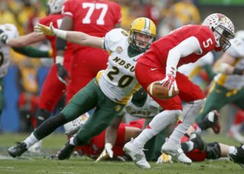 011115.S.FF.ndsufootball