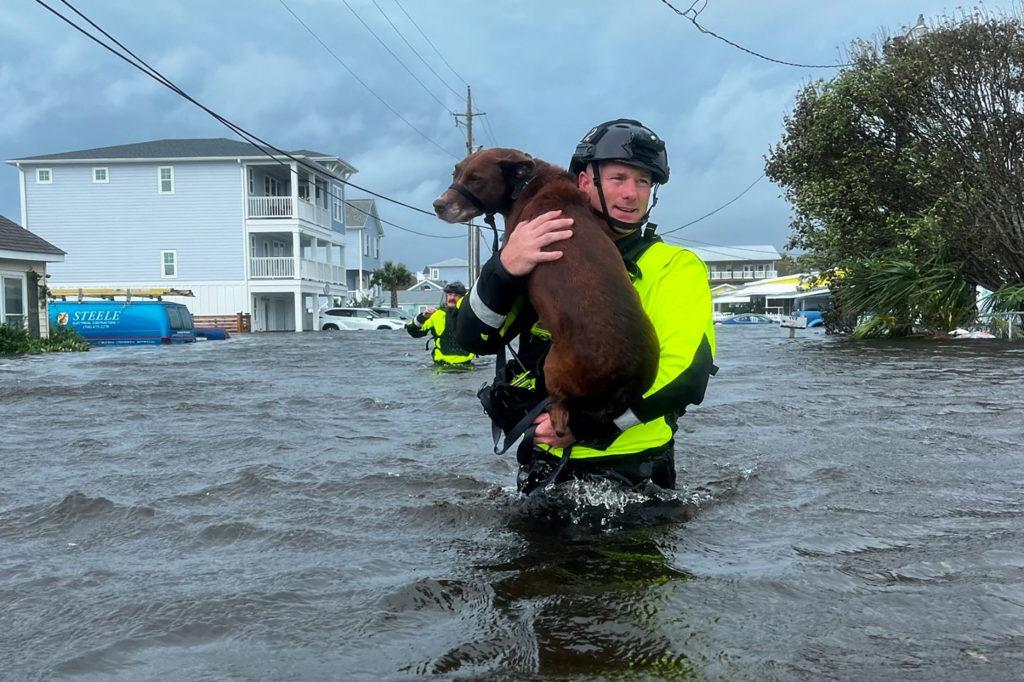 - Precautions and⁤ preparedness measures⁤ recommended by officials in light ⁣of the situation ​in North Carolina