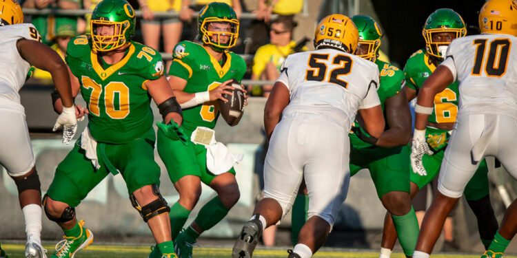 Oregon Ducks quarterback Dillon Gabriel looks to pass as the Oregon Ducks host the Idaho Vandals