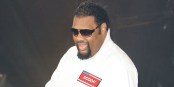 Rapper Fatman Scoop dies at 53 after collapsing on stage – USA TODAY