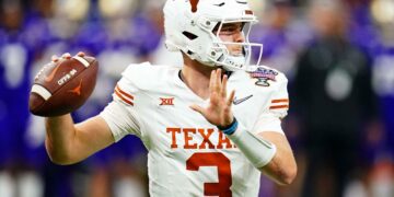 No. 3 Texas football, Quinn Ewers don’t need karma in smashing defeat of No. 9 Michigan – USA TODAY