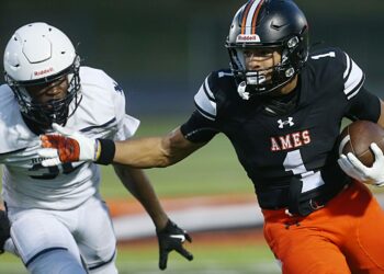 Ames football team shows it has big playmakers in win over Roosevelt