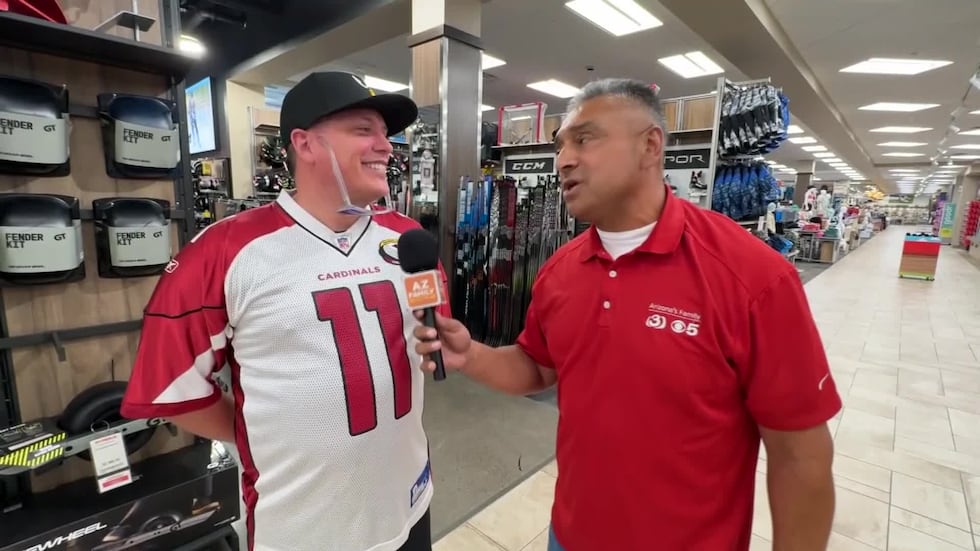 Arizona’s Family teamed up with the Cardinals and Scheel’s to surprise some fans and shoppers...