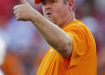 Breaking down Tennessee’s offense at Oklahoma by each quarter