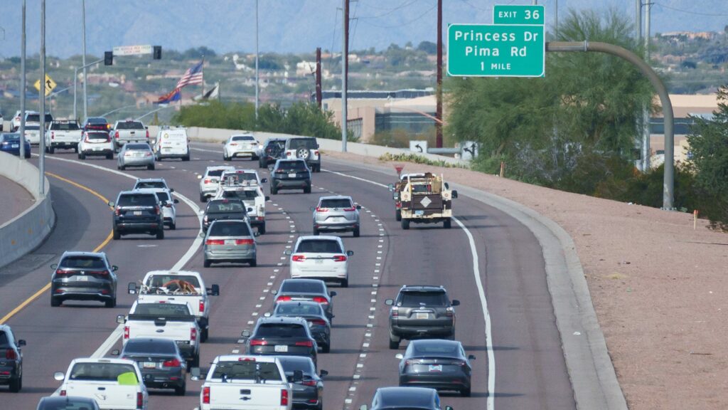 Crash on I-10 near New Mexico-Arizona border kills 3 people