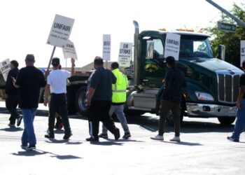 Members of Warehouse Workers Union-Local 6 and Machinists Workers Union-Local 1585 walk a picket line at the Georgia Pacific Antioch Wallboard Plant on Tuesday, Sept. 17, 2024, in Antioch, Calif. (Aric Crabb/Bay Area News Group)