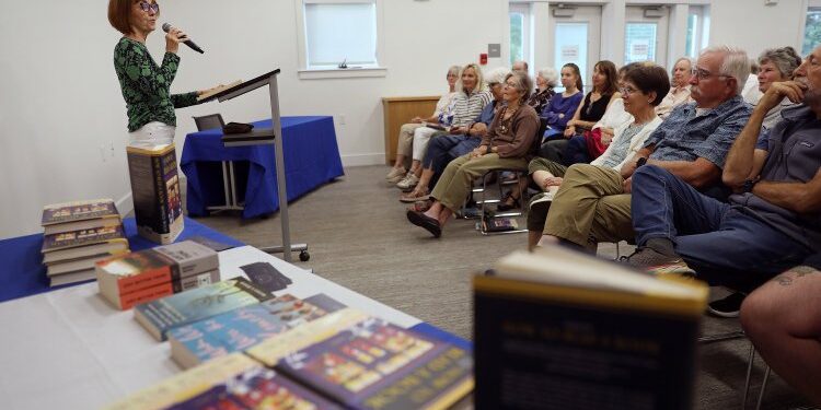 'How to Read a Book' goes on tour of small-town Maine